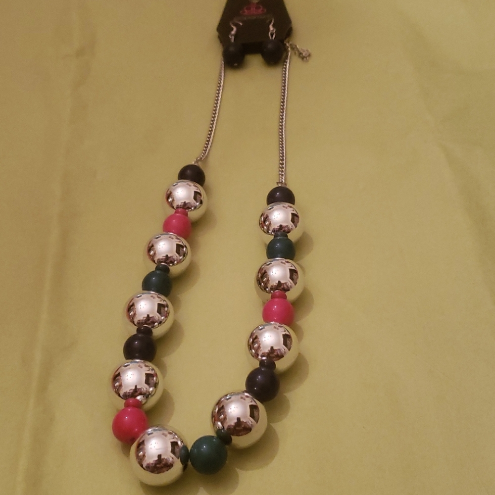 Necklace w earrings